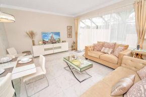 3 BD All Suites Home with Pool minutes from Disney